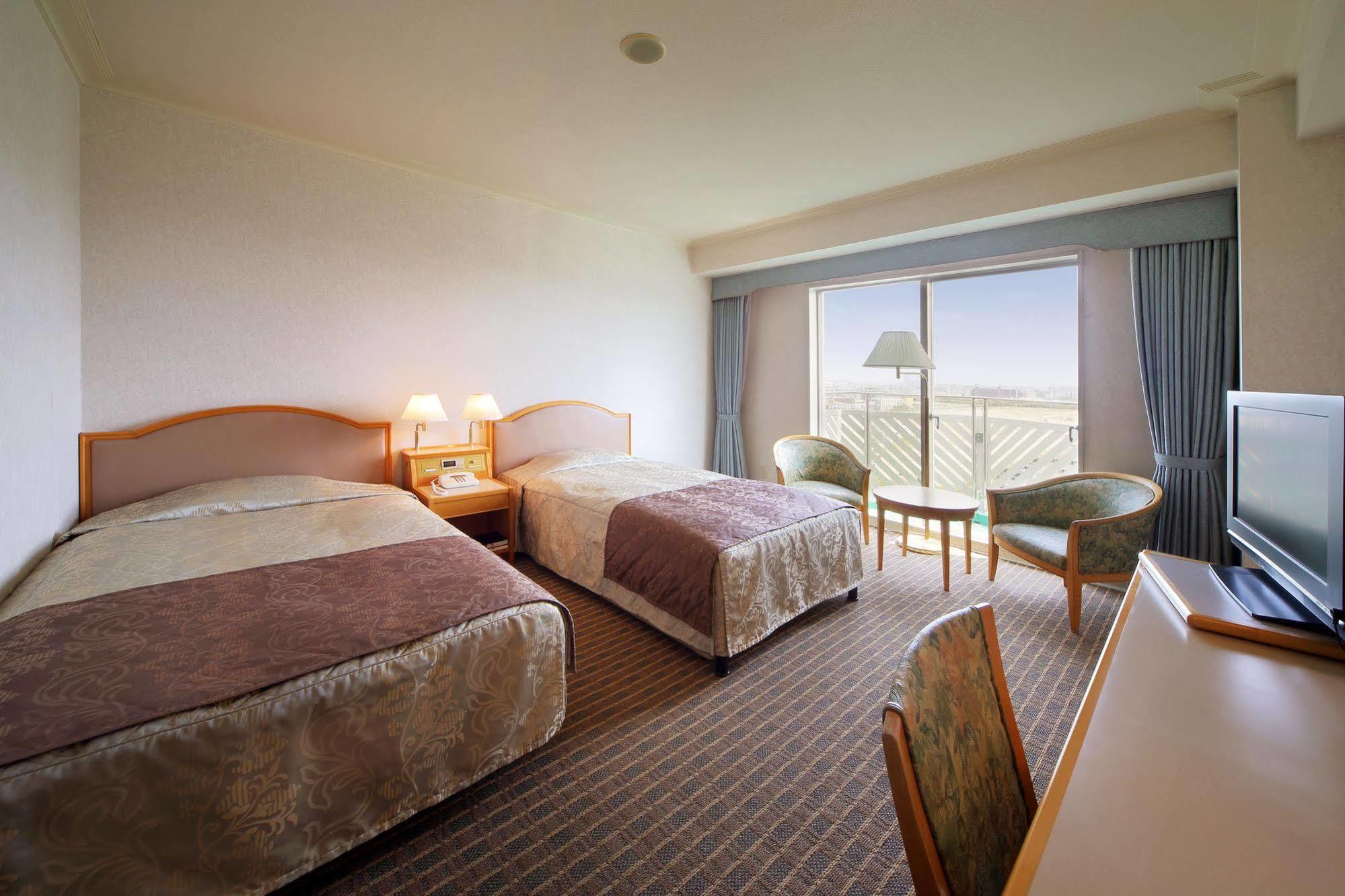 Hotel Springs Makuhari Chiba Dış mekan fotoğraf